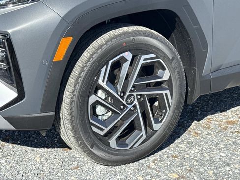 New 2026 Hyundai Tucson Limited image 18