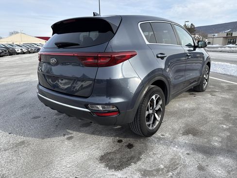 Certified 2022 Kia Sportage LX image 3
