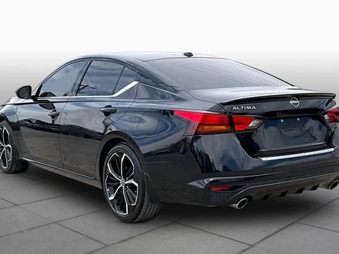 Used 2023 Nissan Altima 2.5 SR w/ SR Premium Package FWD image 12