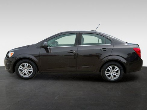 Used 2016 Chevrolet Sonic LT w/ Driver Confidence Package FWD image 8