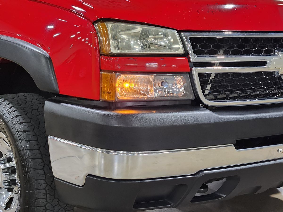 Used 2007 Chevrolet Silverado 3500 LT w/ Heavy-Duty Power Package AWD/4WD image 13