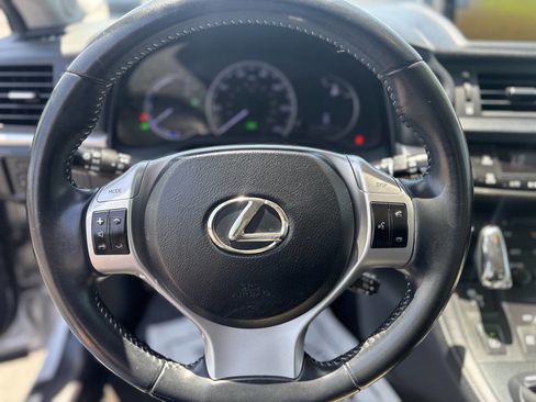 Used 2012 Lexus CT 200h Premium w/ Premium Audio Pkg FWD image 10