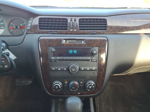 Used 2014 Chevrolet Impala Limited LS image 16