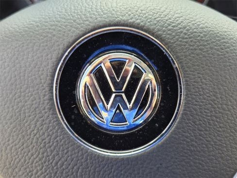 Used 2020 Volkswagen Jetta SE w/ SE Cold Weather Package image 27