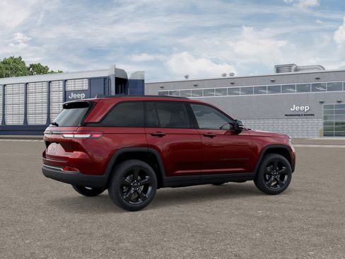 New 2025 Jeep Grand Cherokee Limited w/ Black Appearance Package image 4