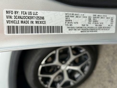 Used 2024 Jeep Compass Limited image 30