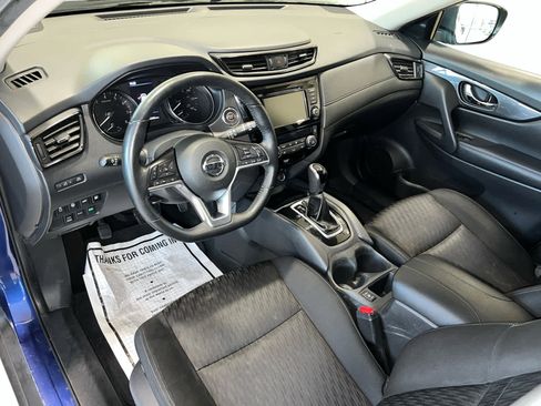 Used 2019 Nissan Rogue SV AWD/4WD image 17