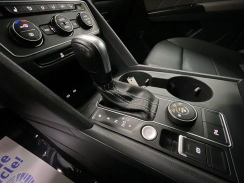 Used 2021 Volkswagen Atlas SE image 23