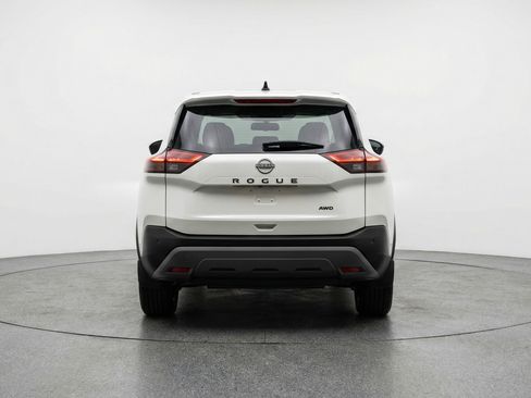 Used 2025 Nissan Rogue SV image 7