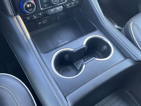 Used 2022 Chevrolet Tahoe Premier image 30