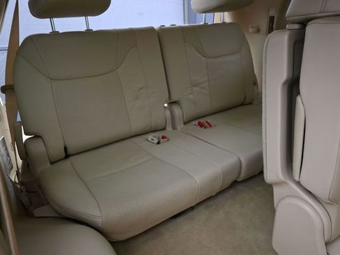 Used 2021 Lexus LX 570 4WD w/ Luxury Package image 20