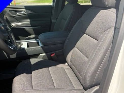 New 2026 Chevrolet Traverse LT w/ Driver Confidence Package AWD/4WD image 11