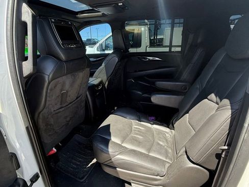 Used 2016 Cadillac Escalade ESV Platinum AWD/4WD image 6