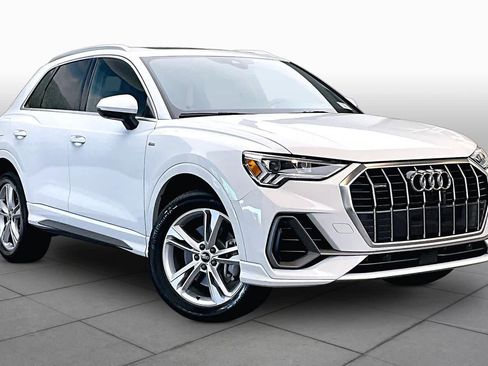 Certified 2024 Audi Q3 2.0T Premium Plus w/ Premium Plus Package AWD/4WD image 3
