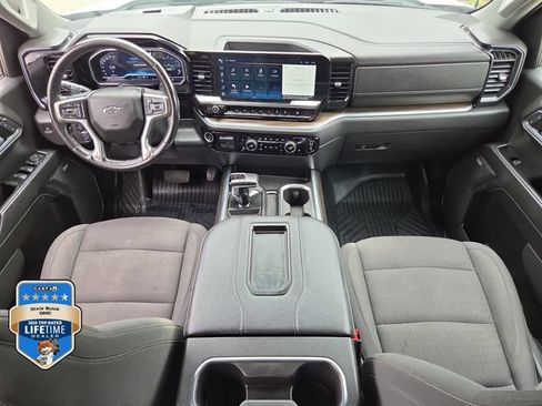 Used 2022 Chevrolet Silverado 1500 LT Trail Boss w/ Convenience Package II AWD/4WD image 12