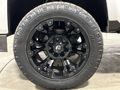 Used 2018 Chevrolet Silverado 1500 LT w/ All Star Edition image 26