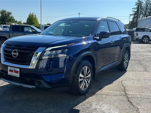 New 2025 Nissan Pathfinder SL w/ Cargo Package image 1