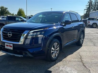 New 2025 Nissan Pathfinder SL w/ Cargo Package
