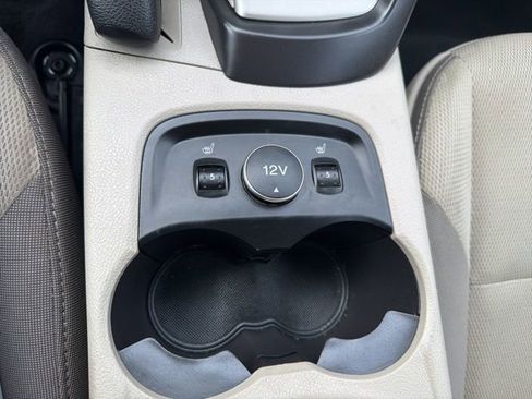 Used 2014 Ford Focus SE w/ SE Winter Package FWD image 24