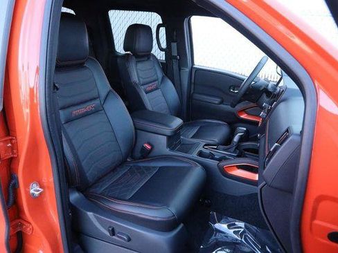 Used 2025 Nissan Frontier PRO-4X w/ Pro Premium Package image 28