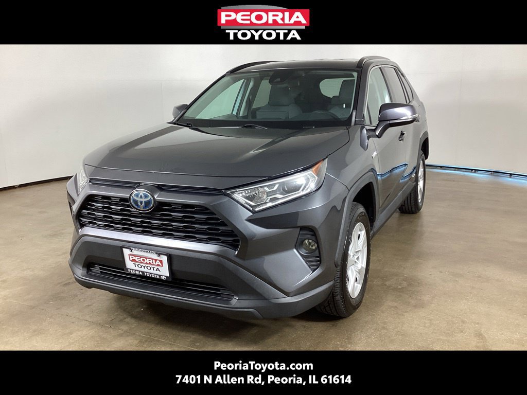 Used 2021 Toyota RAV4 XLE AWD/4WD image 1