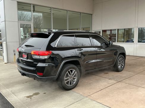 Used 2020 Jeep Grand Cherokee Laredo w/ 18" Wheel & 8.4" Radio Group image 22