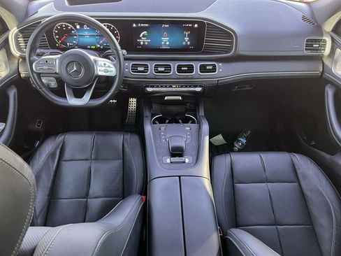 Used 2022 Mercedes-Benz GLS 450 4MATIC image 11