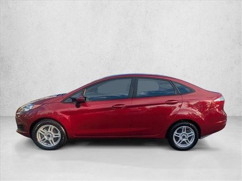 Used 2017 Ford Fiesta SE image 8