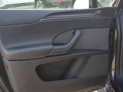 Used 2024 Tesla Model X image 15