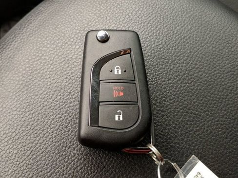 Used 2020 Toyota RAV4 LE image 26