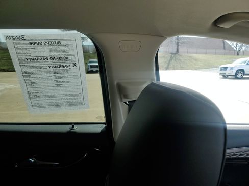 Used 2023 Buick Envision Avenir image 16