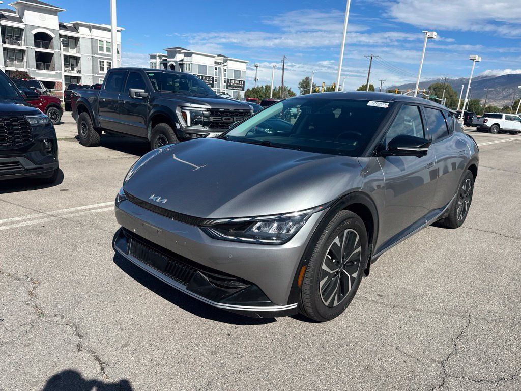 Used 2023 Kia EV6 Wind w/ Wind Technology Package AWD/4WD image 5
