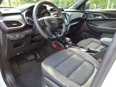 Certified 2023 Chevrolet TrailBlazer RS w/ Convenience Package FWD image 13