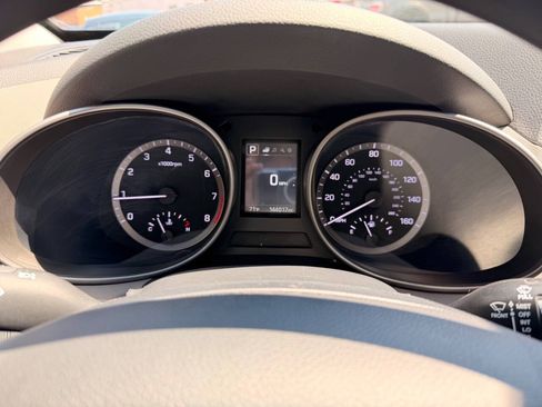 Used 2017 Hyundai Santa Fe SE AWD/4WD image 21