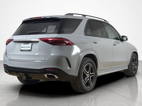 Used 2024 Mercedes-Benz GLE 450e 4MATIC image 5