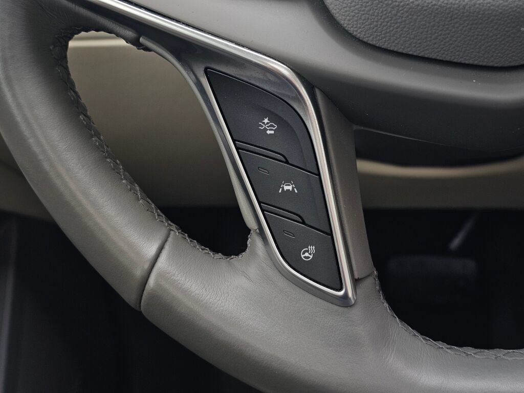Used 2018 Cadillac XT5 Premium Luxury AWD/4WD image 27