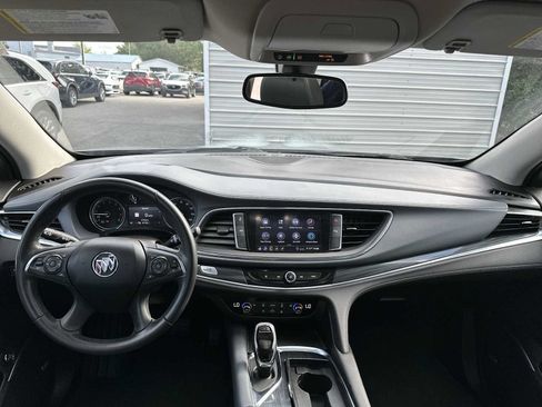 Used 2021 Buick Enclave Essence w/ Sound and Sites Package AWD/4WD image 14