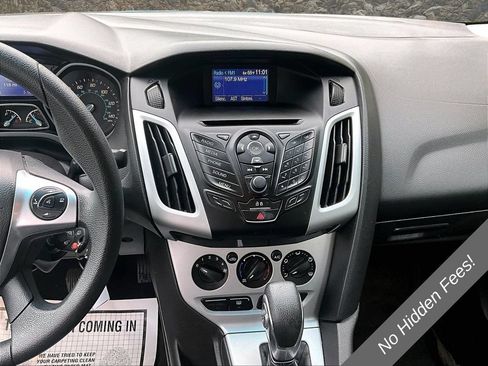 Used 2014 Ford Focus SE FWD image 6