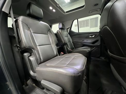 Certified 2021 Chevrolet Traverse RS image 28