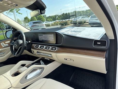 Certified 2025 Mercedes-Benz GLE 450e 4MATIC image 22