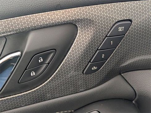 Certified 2023 Chevrolet Traverse Premier w/ Redline Edition image 11