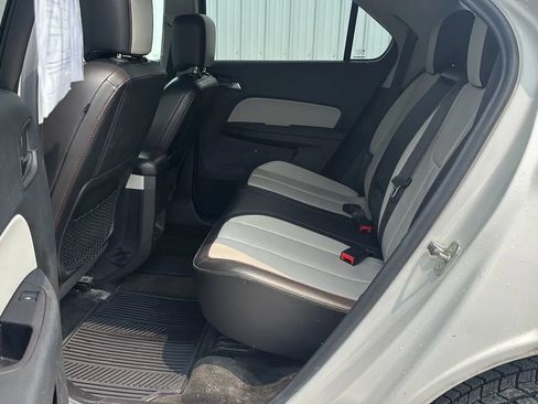 Used 2017 Chevrolet Equinox Premier w/ Enhanced Convenience Package AWD/4WD image 17