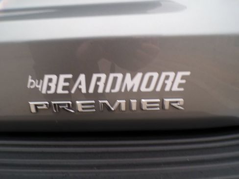 Used 2025 Chevrolet Tahoe Premier AWD/4WD image 4