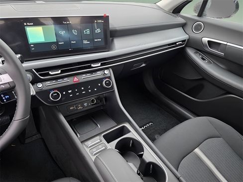 New 2026 Hyundai Sonata SEL image 17