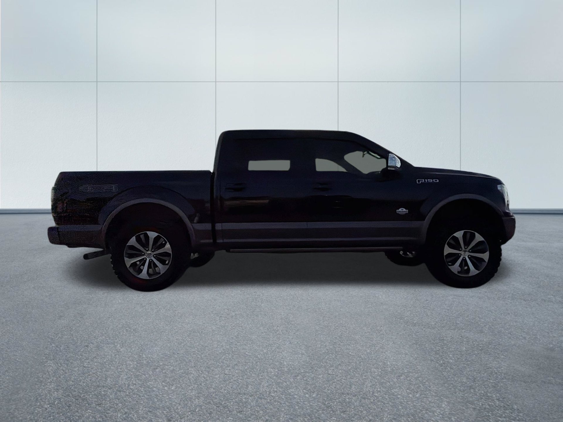 Used 2019 Ford F150 King Ranch w/ Equipment Group 601A Luxury AWD/4WD image 4