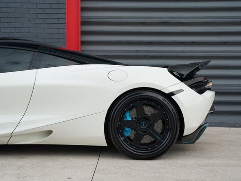 Used 2018 McLaren 720S Performance RWD image 10