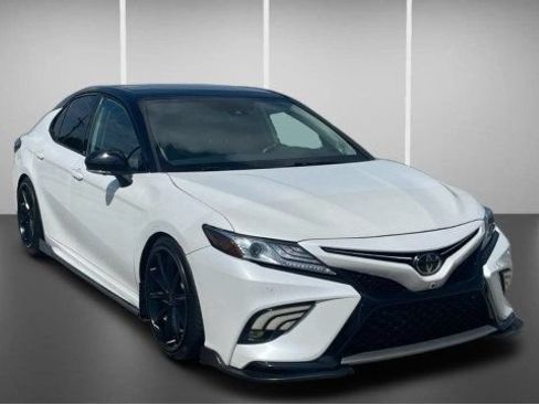 Used 2020 Toyota Camry XSE w/ Driver Assist Package FWD image 4