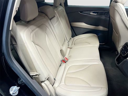 Used 2023 Lincoln Nautilus Reserve w/ Equipment Group 201A image 29