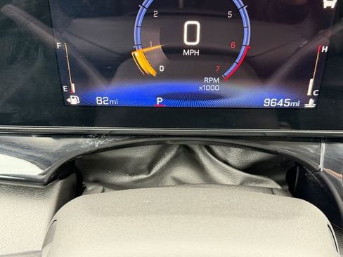 Used 2025 Chevrolet Trax ACTIV w/ Sunroof Package image 18