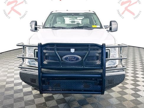 Used 2021 Ford F250 XL w/ Power Equipment Group image 2